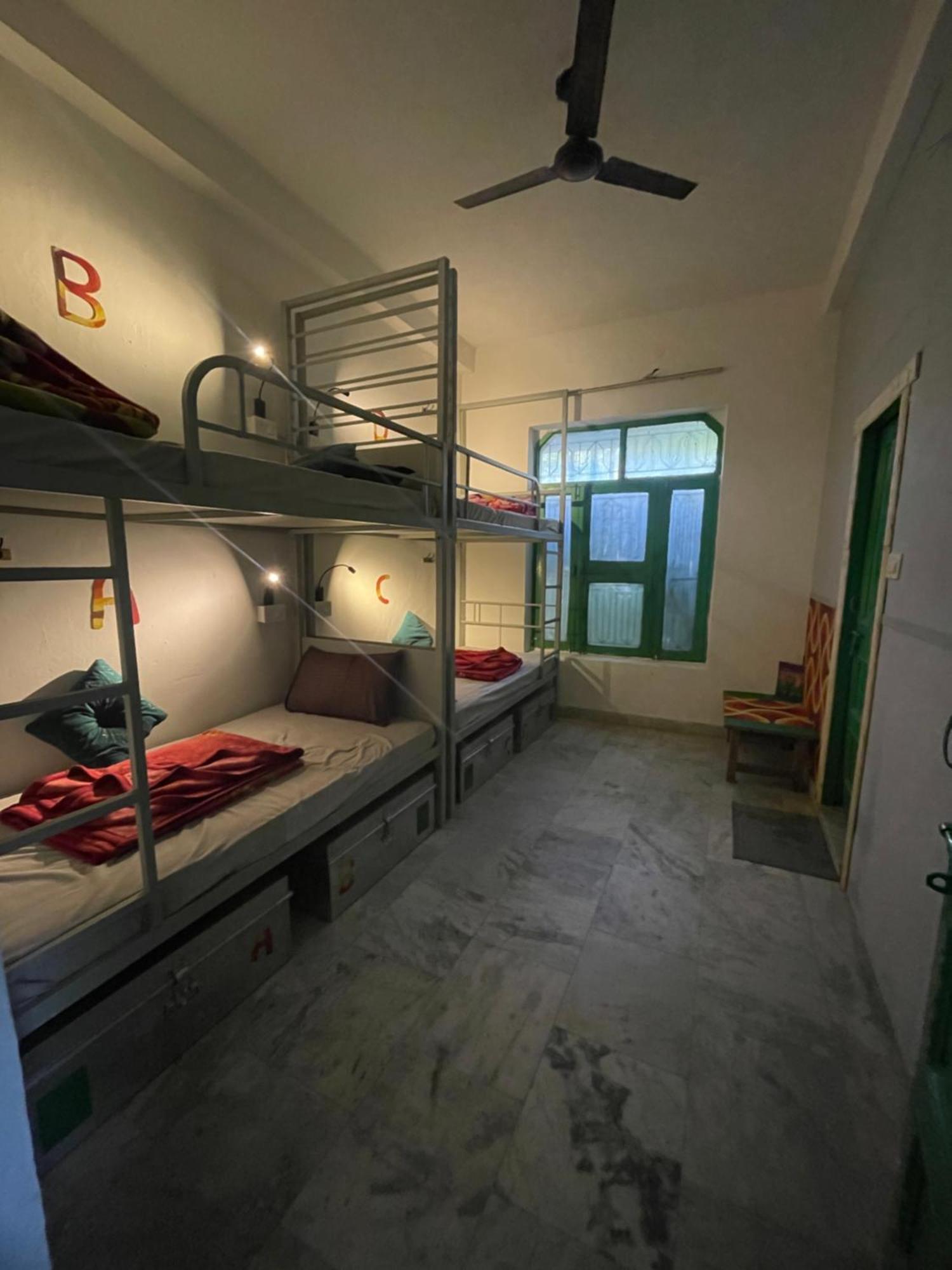 Art Bliss Hostel Rishīkesh Eksteriør bilde