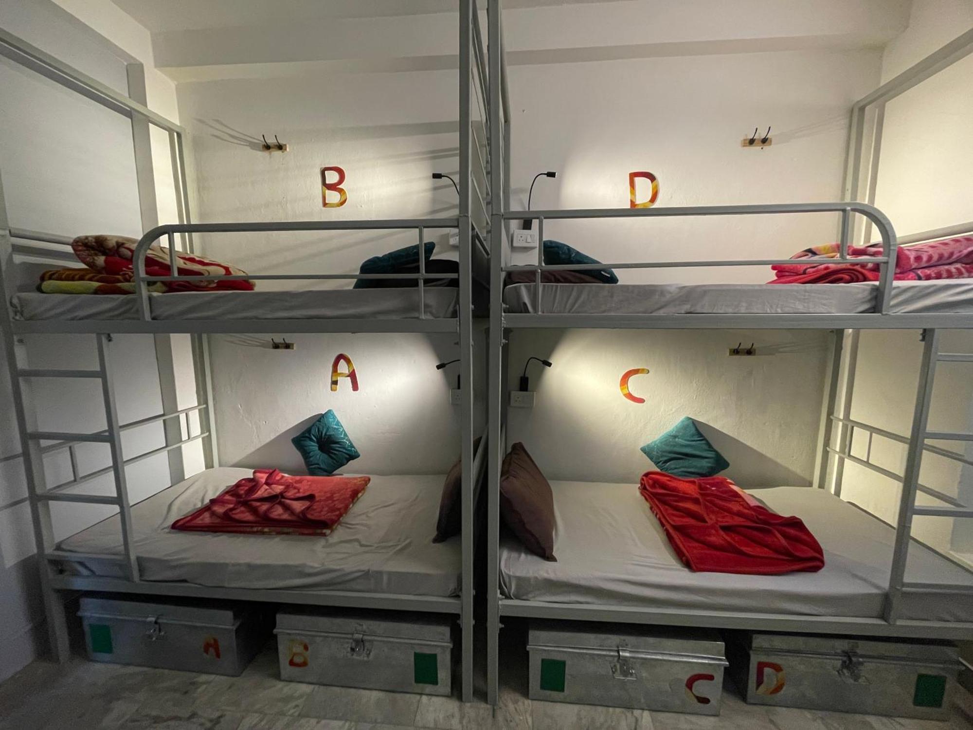 Art Bliss Hostel Rishīkesh Eksteriør bilde